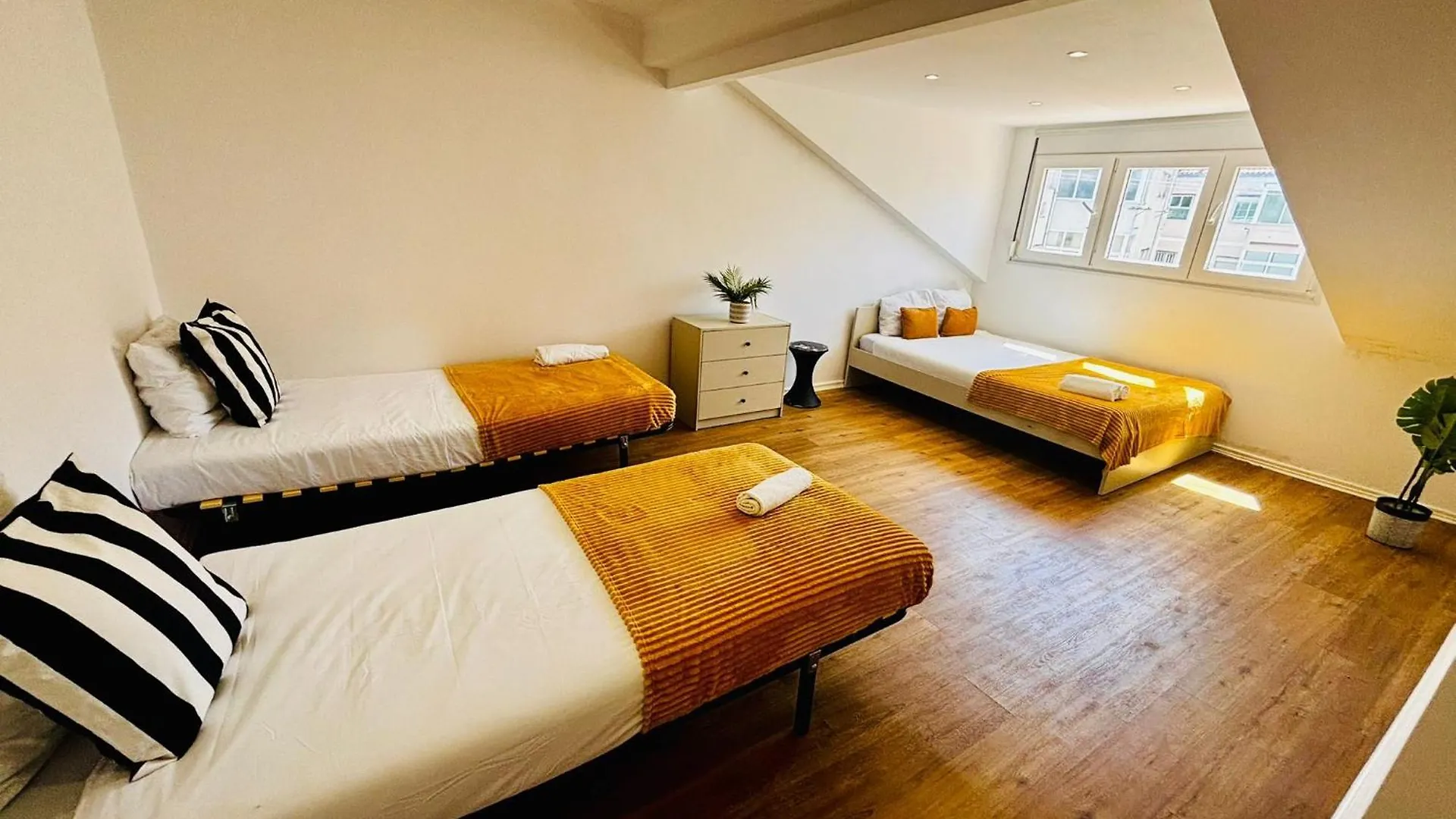 Luxury Rooms In Central Location Of Lisbona